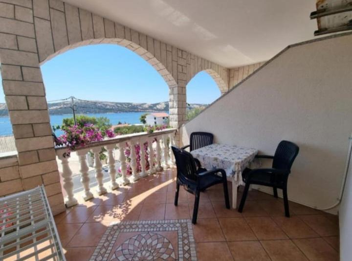 Apartmanibeta Stara Novalja Exterior foto